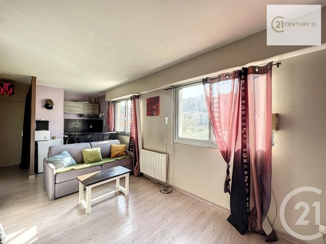 Studio à vendre - 1 pièce - 25.17 m2 - ST LAURENT DU VAR - 06 - PROVENCE-ALPES-COTE-D-AZUR - Century 21 Villas D'Azur
