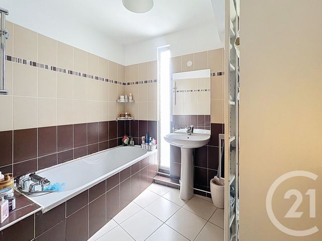 Appartement F4 à vendre - 4 pièces - 88.54 m2 - NICE - 06 - PROVENCE-ALPES-COTE-D-AZUR - Century 21 Villas D'Azur