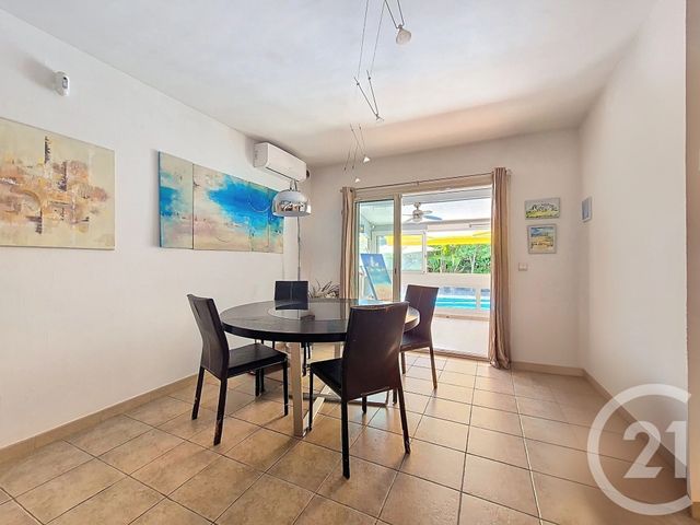 maison à vendre - 5 pièces - 164.96 m2 - VILLENEUVE LOUBET - 06 - PROVENCE-ALPES-COTE-D-AZUR - Century 21 Villas D'Azur