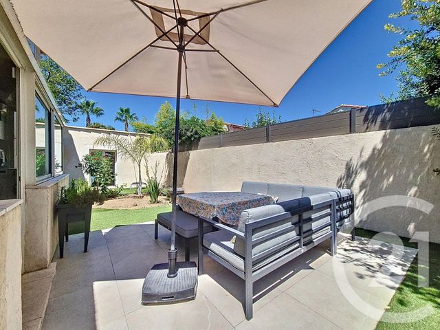 maison à vendre - 5 pièces - 164.96 m2 - VILLENEUVE LOUBET - 06 - PROVENCE-ALPES-COTE-D-AZUR - Century 21 Villas D'Azur