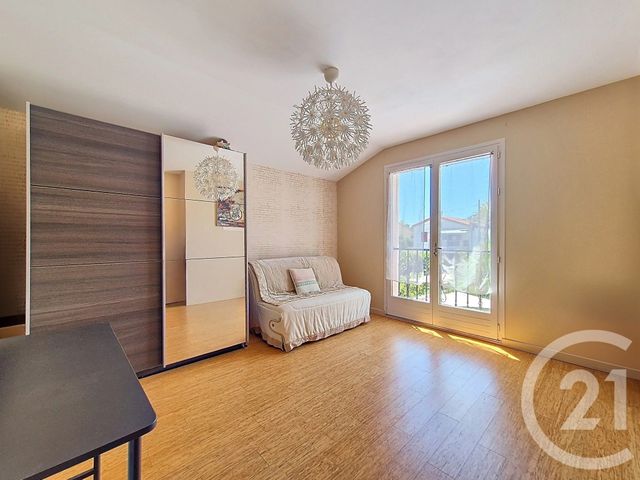 maison à vendre - 5 pièces - 164.96 m2 - VILLENEUVE LOUBET - 06 - PROVENCE-ALPES-COTE-D-AZUR - Century 21 Villas D'Azur