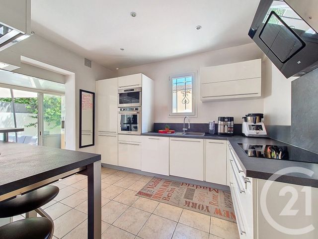 maison à vendre - 5 pièces - 164.96 m2 - VILLENEUVE LOUBET - 06 - PROVENCE-ALPES-COTE-D-AZUR - Century 21 Villas D'Azur