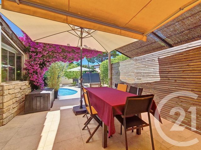 maison à vendre - 5 pièces - 164.96 m2 - VILLENEUVE LOUBET - 06 - PROVENCE-ALPES-COTE-D-AZUR - Century 21 Villas D'Azur