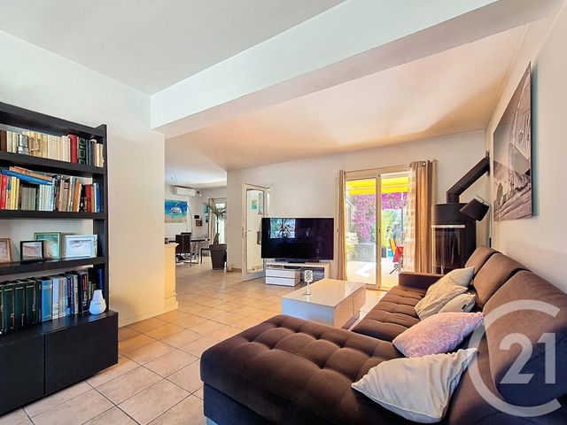 maison à vendre - 5 pièces - 164.96 m2 - VILLENEUVE LOUBET - 06 - PROVENCE-ALPES-COTE-D-AZUR - Century 21 Villas D'Azur