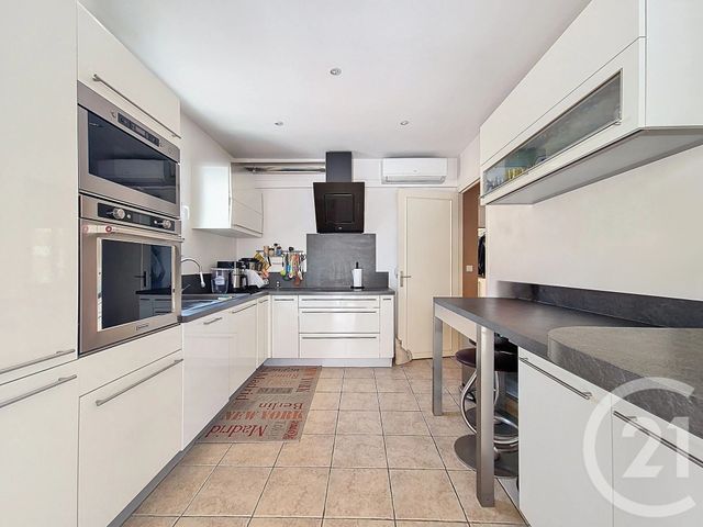 maison à vendre - 5 pièces - 164.96 m2 - VILLENEUVE LOUBET - 06 - PROVENCE-ALPES-COTE-D-AZUR - Century 21 Villas D'Azur