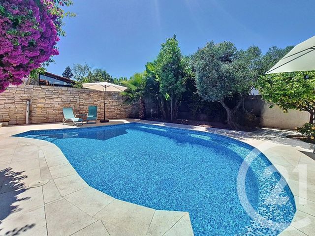 maison à vendre - 5 pièces - 164.96 m2 - VILLENEUVE LOUBET - 06 - PROVENCE-ALPES-COTE-D-AZUR - Century 21 Villas D'Azur