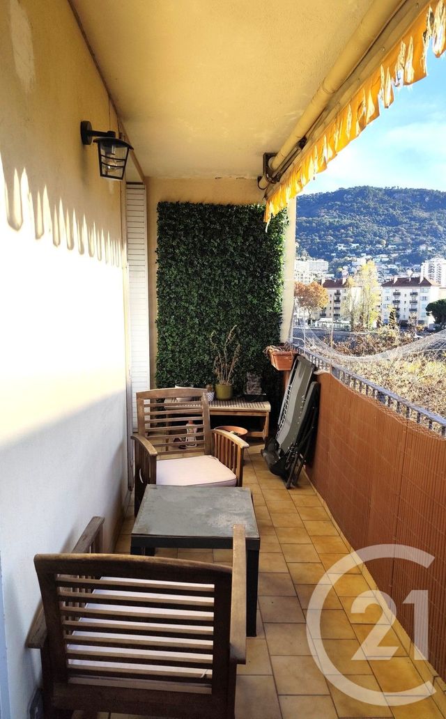 Appartement F3 à vendre - 3 pièces - 65.11 m2 - NICE - 06 - PROVENCE-ALPES-COTE-D-AZUR - Century 21 Villas D'Azur