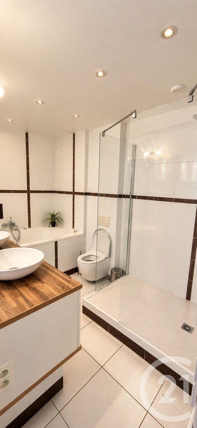 Appartement F3 à vendre - 3 pièces - 60.73 m2 - CAGNES SUR MER - 06 - PROVENCE-ALPES-COTE-D-AZUR - Century 21 Villas D'Azur