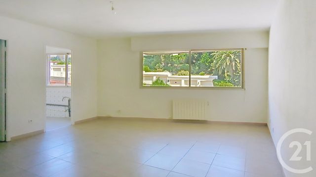 Afficher la photo en grand Appartement F1 à vendre - 1 pièce - 33.0 m2 - CAGNES SUR MER - 06 - PROVENCE-ALPES-COTE-D-AZUR - Century 21 Villas D'Azur