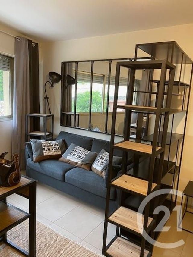 Afficher la photo en grand Appartement F1 à vendre - 1 pièce - 33.0 m2 - CAGNES SUR MER - 06 - PROVENCE-ALPES-COTE-D-AZUR - Century 21 Villas D'Azur