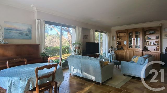 maison à vendre - 5 pièces - 141.0 m2 - CAGNES SUR MER - 06 - PROVENCE-ALPES-COTE-D-AZUR - Century 21 Villas D'Azur