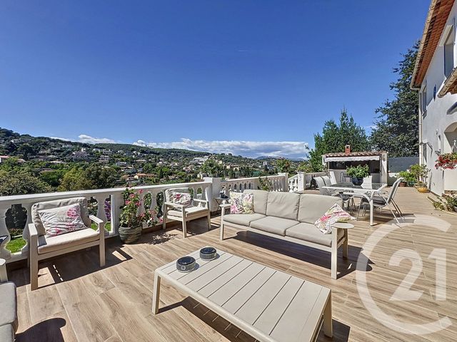 maison à vendre - 8 pièces - 247.44 m2 - VALLAURIS - 06 - PROVENCE-ALPES-COTE-D-AZUR - Century 21 Villas D'Azur