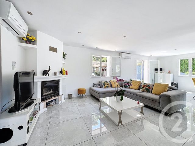 maison à vendre - 8 pièces - 247.44 m2 - VALLAURIS - 06 - PROVENCE-ALPES-COTE-D-AZUR - Century 21 Villas D'Azur