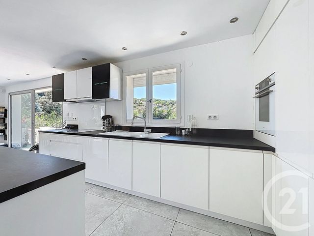 maison à vendre - 8 pièces - 247.44 m2 - VALLAURIS - 06 - PROVENCE-ALPES-COTE-D-AZUR - Century 21 Villas D'Azur