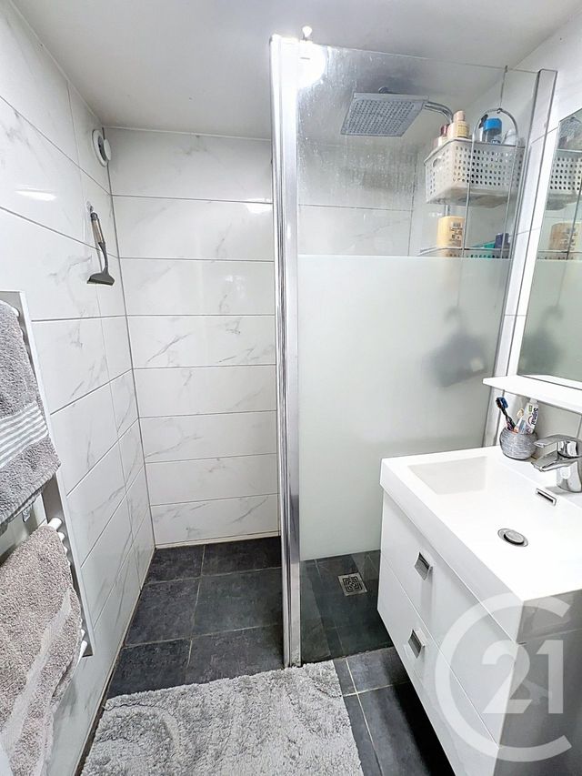 maison à vendre - 8 pièces - 247.44 m2 - VALLAURIS - 06 - PROVENCE-ALPES-COTE-D-AZUR - Century 21 Villas D'Azur