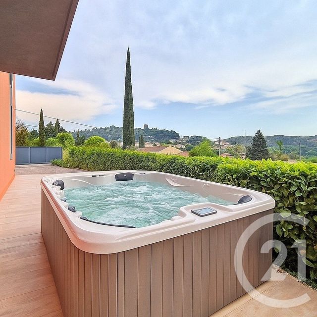 maison à vendre - 6 pièces - 310.0 m2 - VILLENEUVE LOUBET - 06 - PROVENCE-ALPES-COTE-D-AZUR - Century 21 Villas D'Azur
