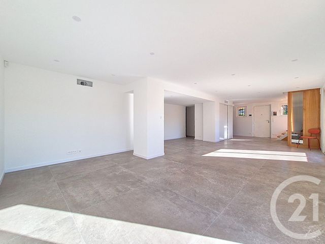 maison à vendre - 6 pièces - 310.0 m2 - VILLENEUVE LOUBET - 06 - PROVENCE-ALPES-COTE-D-AZUR - Century 21 Villas D'Azur