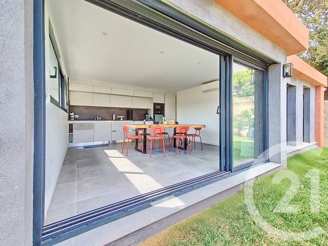 maison à vendre - 6 pièces - 310.0 m2 - VILLENEUVE LOUBET - 06 - PROVENCE-ALPES-COTE-D-AZUR - Century 21 Villas D'Azur