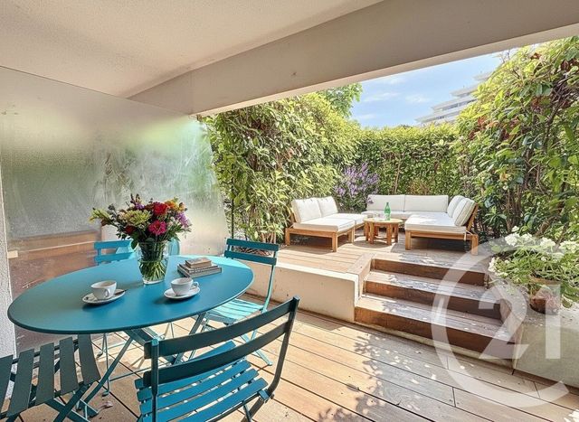 Appartement F1 à vendre - 1 pièce - 24.36 m2 - VILLENEUVE LOUBET - 06 - PROVENCE-ALPES-COTE-D-AZUR - Century 21 Villas D'Azur
