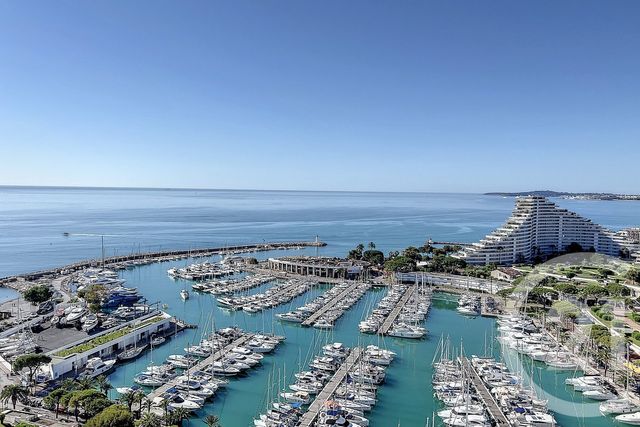 Appartement F1 à vendre - 1 pièce - 24.36 m2 - VILLENEUVE LOUBET - 06 - PROVENCE-ALPES-COTE-D-AZUR - Century 21 Villas D'Azur