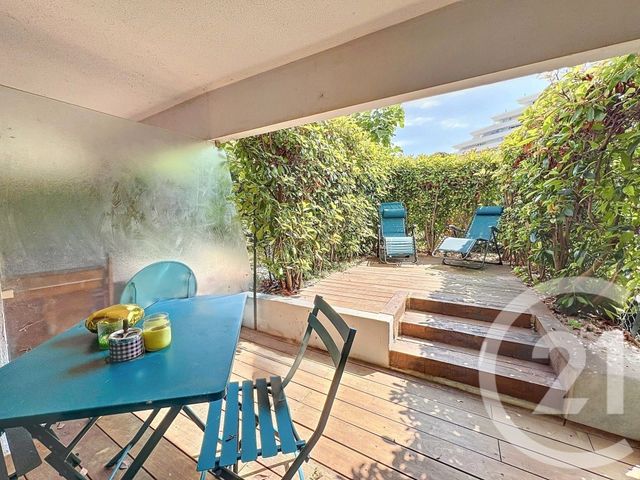Appartement F1 à vendre - 1 pièce - 24.36 m2 - VILLENEUVE LOUBET - 06 - PROVENCE-ALPES-COTE-D-AZUR - Century 21 Villas D'Azur