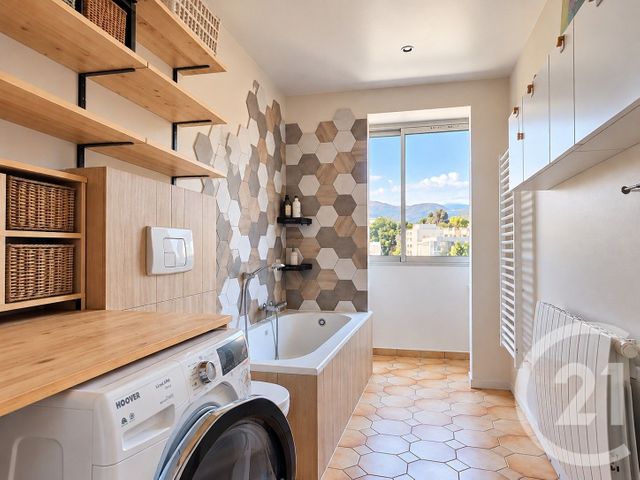 Appartement F4 à vendre - 4 pièces - 82.95 m2 - CAGNES SUR MER - 06 - PROVENCE-ALPES-COTE-D-AZUR - Century 21 Villas D'Azur