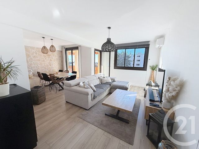 Appartement F3 à vendre - 3 pièces - 77.27 m2 - CAGNES SUR MER - 06 - PROVENCE-ALPES-COTE-D-AZUR - Century 21 Villas D'Azur