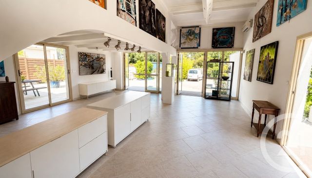 maison à vendre - 5 pièces - 198.35 m2 - VILLENEUVE LOUBET - 06 - PROVENCE-ALPES-COTE-D-AZUR - Century 21 Villas D'Azur