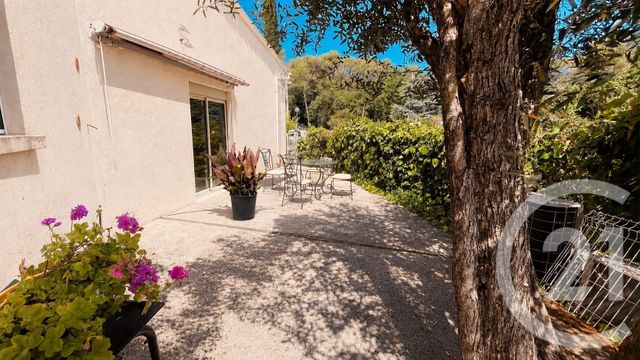 maison à vendre - 5 pièces - 198.35 m2 - VILLENEUVE LOUBET - 06 - PROVENCE-ALPES-COTE-D-AZUR - Century 21 Villas D'Azur