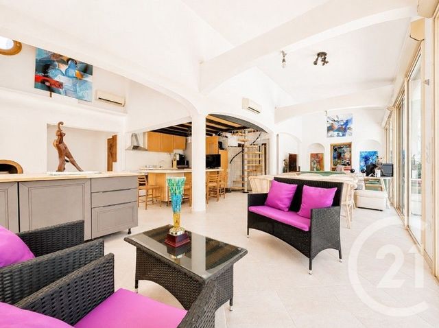 maison à vendre - 5 pièces - 198.35 m2 - VILLENEUVE LOUBET - 06 - PROVENCE-ALPES-COTE-D-AZUR - Century 21 Villas D'Azur