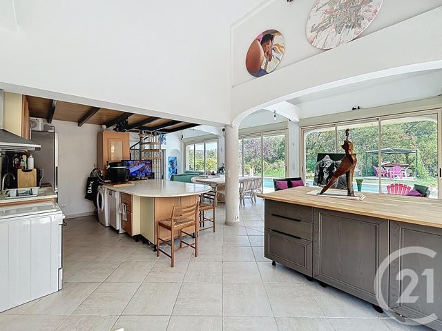 maison à vendre - 5 pièces - 198.35 m2 - VILLENEUVE LOUBET - 06 - PROVENCE-ALPES-COTE-D-AZUR - Century 21 Villas D'Azur