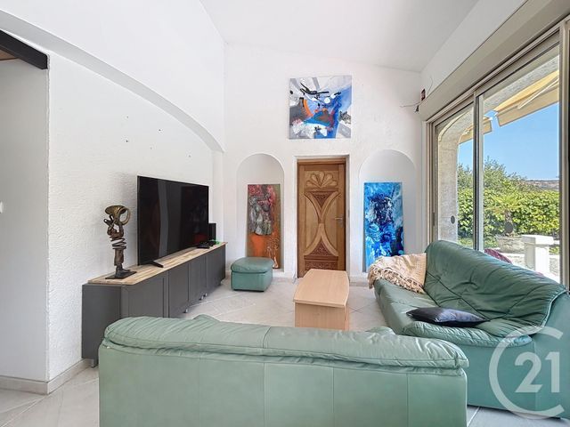 maison à vendre - 5 pièces - 198.35 m2 - VILLENEUVE LOUBET - 06 - PROVENCE-ALPES-COTE-D-AZUR - Century 21 Villas D'Azur