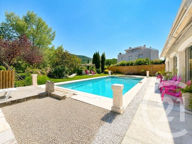maison à vendre - 5 pièces - 198.35 m2 - VILLENEUVE LOUBET - 06 - PROVENCE-ALPES-COTE-D-AZUR - Century 21 Villas D'Azur