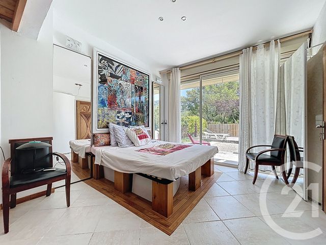 maison à vendre - 5 pièces - 198.35 m2 - VILLENEUVE LOUBET - 06 - PROVENCE-ALPES-COTE-D-AZUR - Century 21 Villas D'Azur