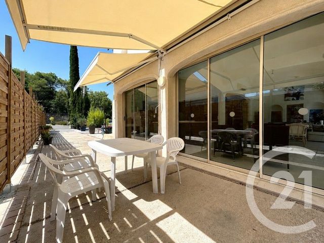 maison à vendre - 5 pièces - 198.35 m2 - VILLENEUVE LOUBET - 06 - PROVENCE-ALPES-COTE-D-AZUR - Century 21 Villas D'Azur