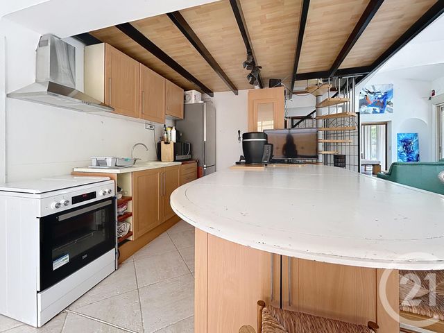 maison à vendre - 5 pièces - 198.35 m2 - VILLENEUVE LOUBET - 06 - PROVENCE-ALPES-COTE-D-AZUR - Century 21 Villas D'Azur
