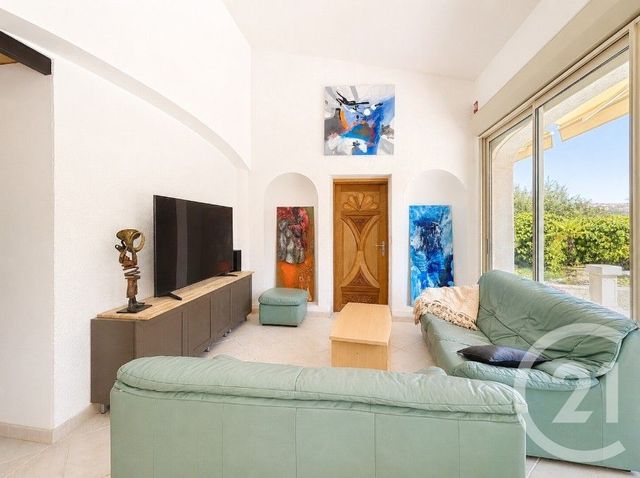 maison à vendre - 5 pièces - 198.35 m2 - VILLENEUVE LOUBET - 06 - PROVENCE-ALPES-COTE-D-AZUR - Century 21 Villas D'Azur