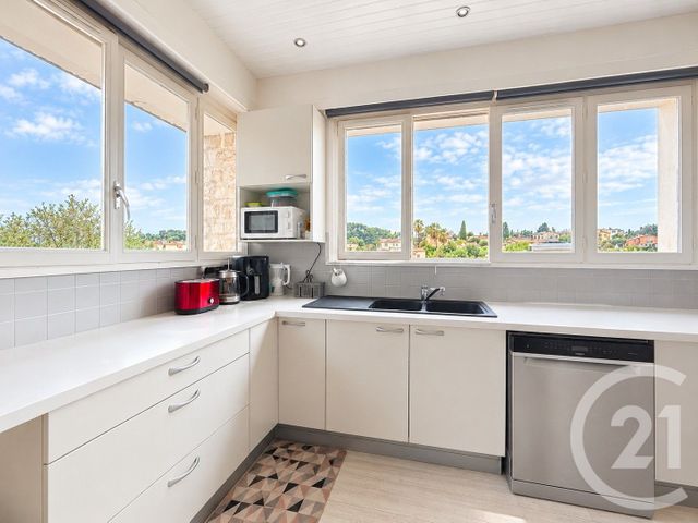 Appartement à vendre - 5 pièces - 85.91 m2 - CAGNES SUR MER - 06 - PROVENCE-ALPES-COTE-D-AZUR - Century 21 Villas D'Azur