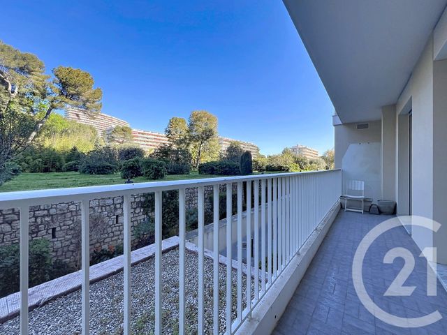 Appartement F3 bis à vendre - 4 pièces - 90.07 m2 - CAGNES SUR MER - 06 - PROVENCE-ALPES-COTE-D-AZUR - Century 21 Villas D'Azur
