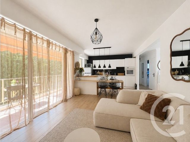 Appartement F3 à vendre - 3 pièces - 63.0 m2 - CAGNES SUR MER - 06 - PROVENCE-ALPES-COTE-D-AZUR - Century 21 Villas D'Azur