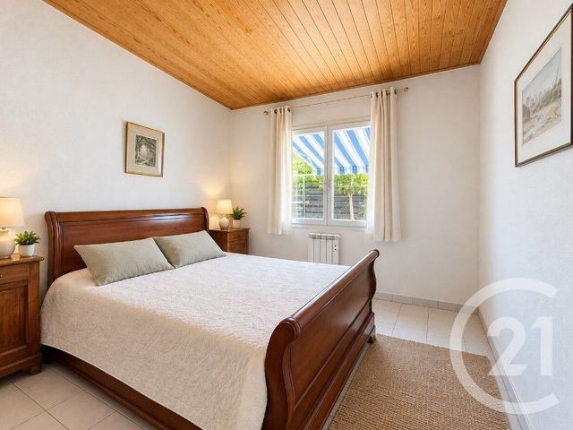 maison à vendre - 3 pièces - 70.13 m2 - VILLENEUVE LOUBET - 06 - PROVENCE-ALPES-COTE-D-AZUR - Century 21 Villas D'Azur