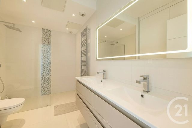 maison à vendre - 8 pièces - 314.0 m2 - MOUGINS - 06 - PROVENCE-ALPES-COTE-D-AZUR - Century 21 Villas D'Azur