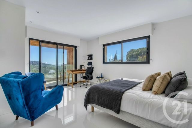 maison à vendre - 8 pièces - 314.0 m2 - MOUGINS - 06 - PROVENCE-ALPES-COTE-D-AZUR - Century 21 Villas D'Azur