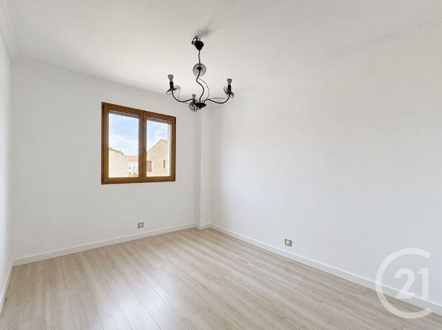 maison à vendre - 5 pièces - 117.0 m2 - VILLENEUVE LOUBET - 06 - PROVENCE-ALPES-COTE-D-AZUR - Century 21 Villas D'Azur