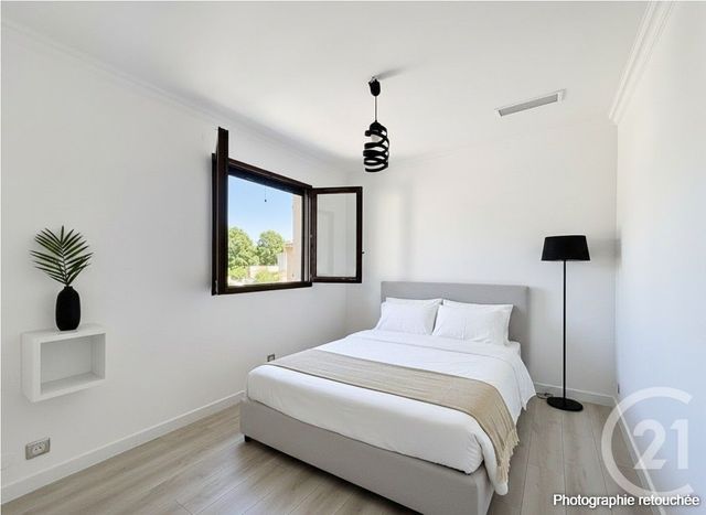 maison à vendre - 5 pièces - 117.0 m2 - VILLENEUVE LOUBET - 06 - PROVENCE-ALPES-COTE-D-AZUR - Century 21 Villas D'Azur