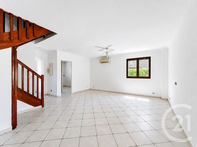 maison à vendre - 5 pièces - 117.0 m2 - VILLENEUVE LOUBET - 06 - PROVENCE-ALPES-COTE-D-AZUR - Century 21 Villas D'Azur