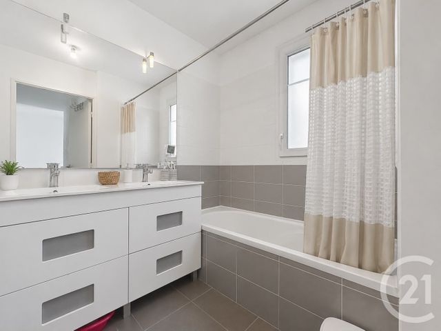 maison à vendre - 3 pièces - 68.6 m2 - CAGNES SUR MER - 06 - PROVENCE-ALPES-COTE-D-AZUR - Century 21 Villas D'Azur