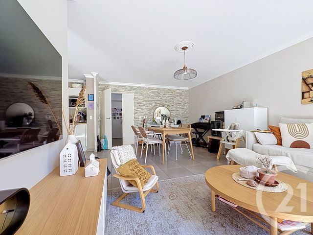 maison à vendre - 3 pièces - 68.6 m2 - CAGNES SUR MER - 06 - PROVENCE-ALPES-COTE-D-AZUR - Century 21 Villas D'Azur