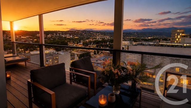 Appartement F4 à vendre - 4 pièces - 74.13 m2 - NICE - 06 - PROVENCE-ALPES-COTE-D-AZUR - Century 21 Villas D'Azur