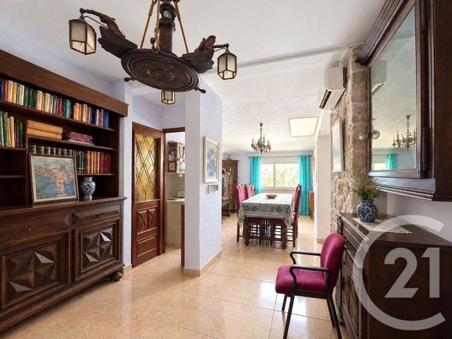 Appartement F4 à vendre - 4 pièces - 99.76 m2 - CAGNES SUR MER - 06 - PROVENCE-ALPES-COTE-D-AZUR - Century 21 Villas D'Azur